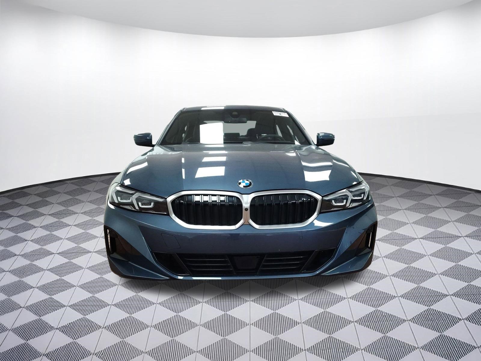 Used 2025 BMW 330i xDrive Sedan image 5