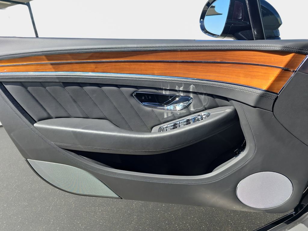 Used 2024 Bentley Continental GT image 30