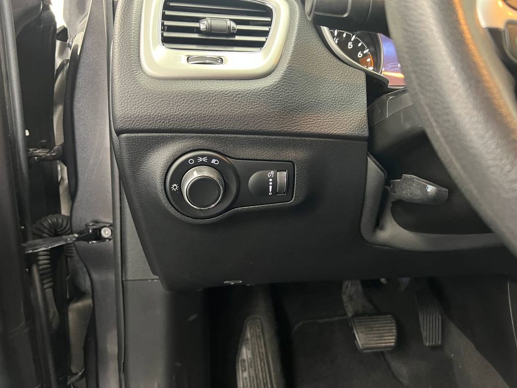 Used 2018 Jeep Compass Sport w/ Tech Group image 25