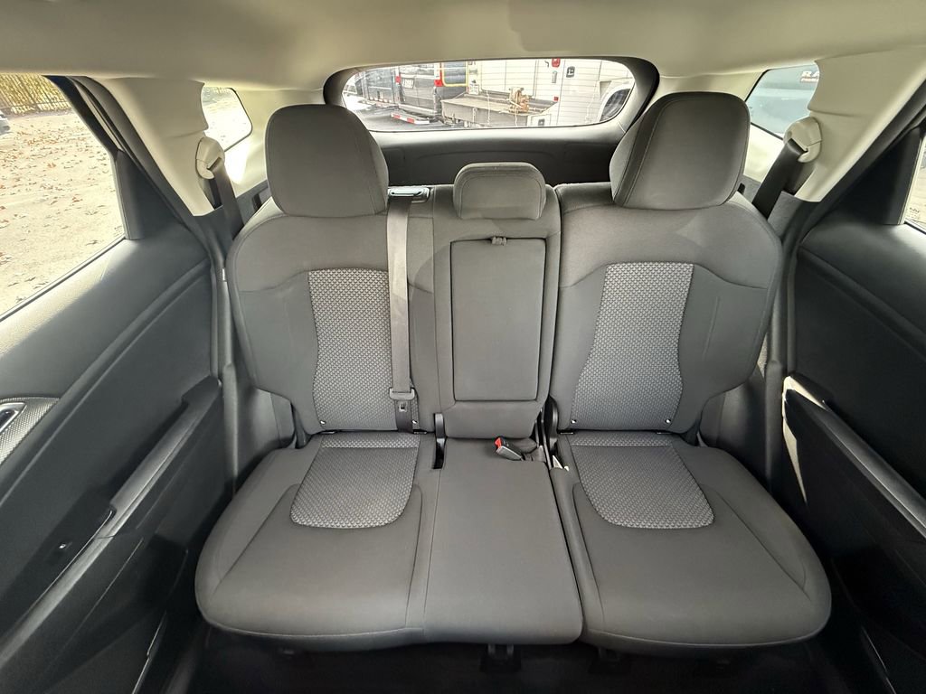 Used 2024 Kia Sportage LX image 29