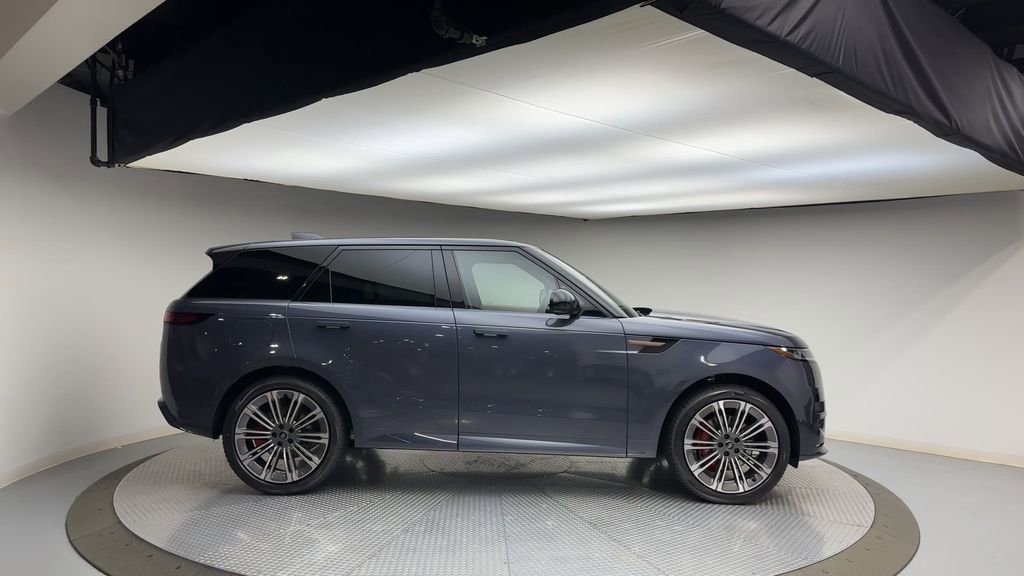 Used 2024 Land Rover Range Rover Sport Dynamic SE image 9