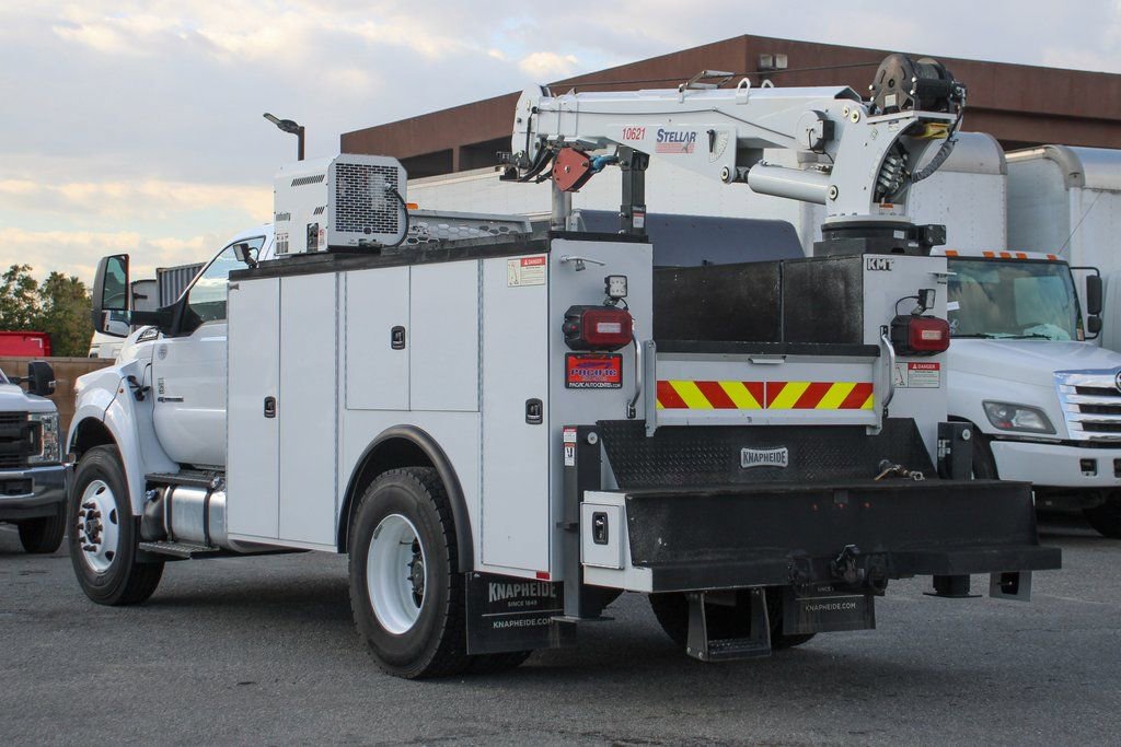 Used 2019 Ford F750 2WD Regular Cab Super Duty image 6