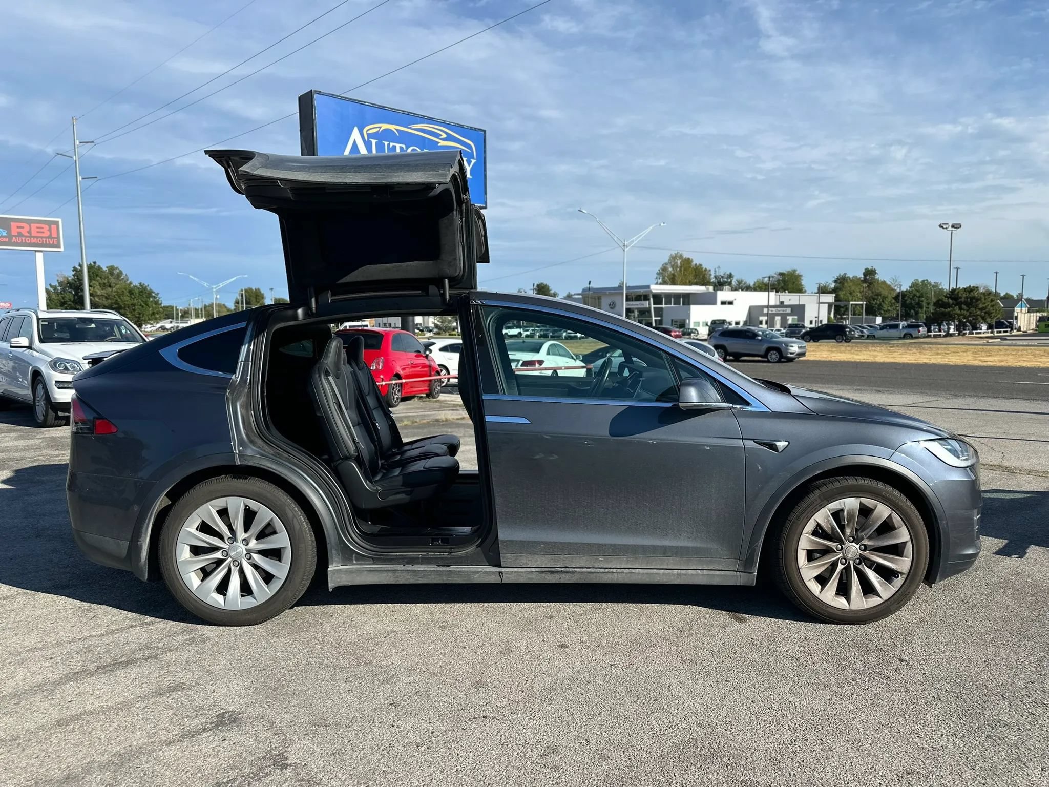 Used 2017 Tesla Model X 75D AWD/4WD image 8