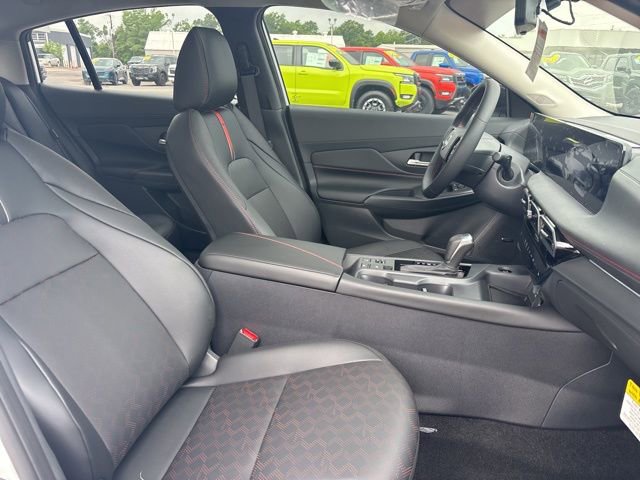 New 2026 Nissan Sentra SR w/ SR Premium Package FWD image 12