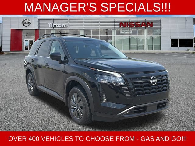 New 2026 Nissan Pathfinder SV w/ SV Premium Package