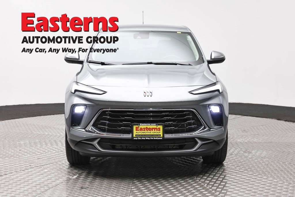 Used 2025 Buick Encore GX Preferred FWD image 2