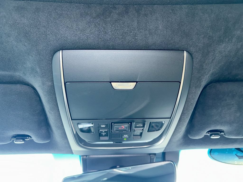 Used 2022 Lexus LS 500 w/ Interior Upgrade Package RWD image 38