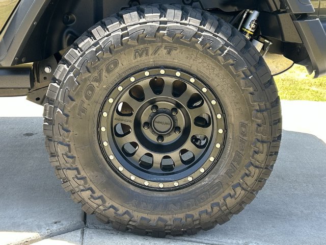 New 2025 Jeep Wrangler Unlimited Rubicon w/ Safety Group AWD/4WD image 10