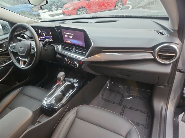 Used 2025 Chevrolet Trax ACTIV w/ Driver Confidence Package image 27