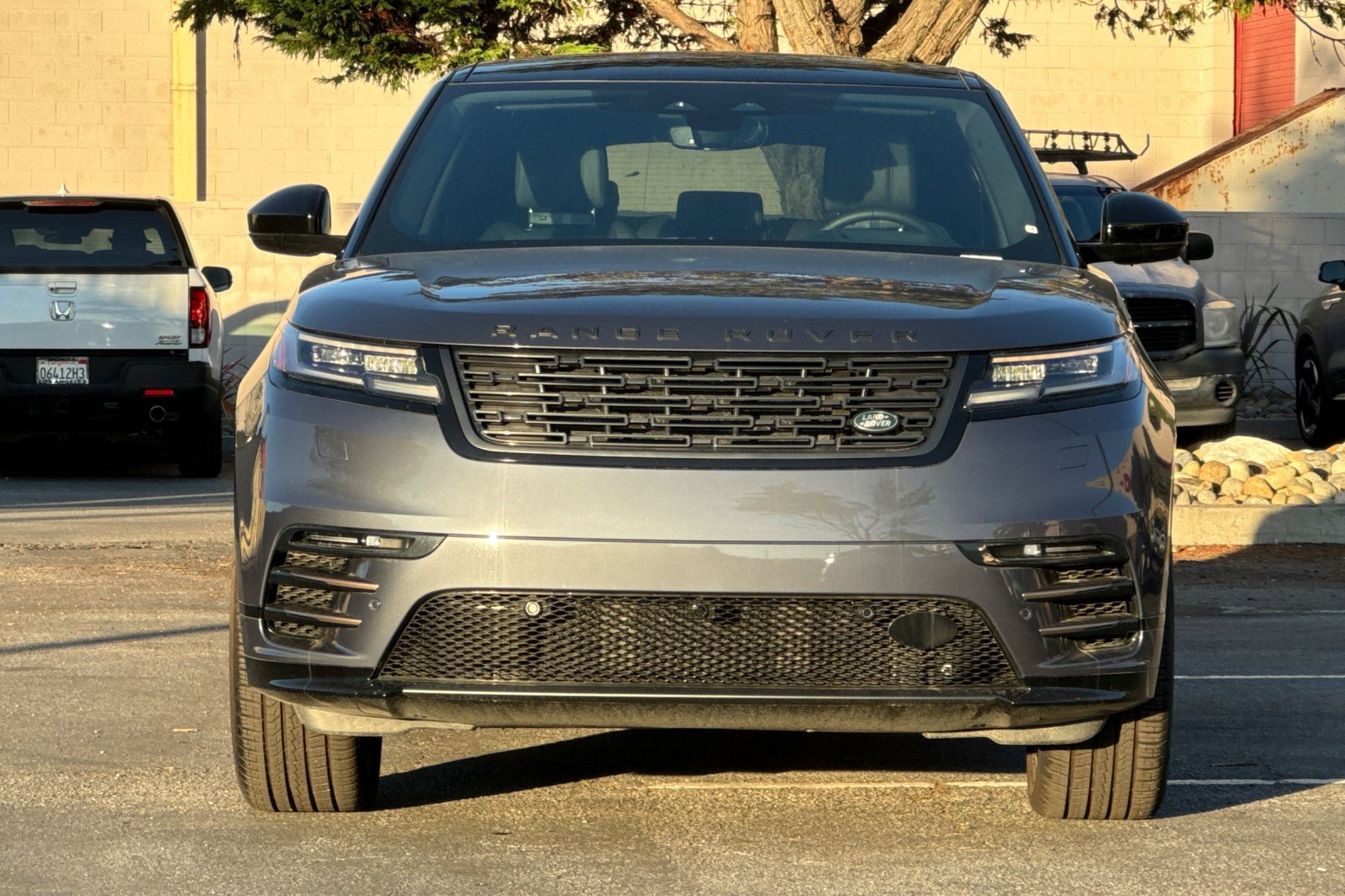 New 2024 Land Rover Range Rover Velar Dynamic HSE image 8