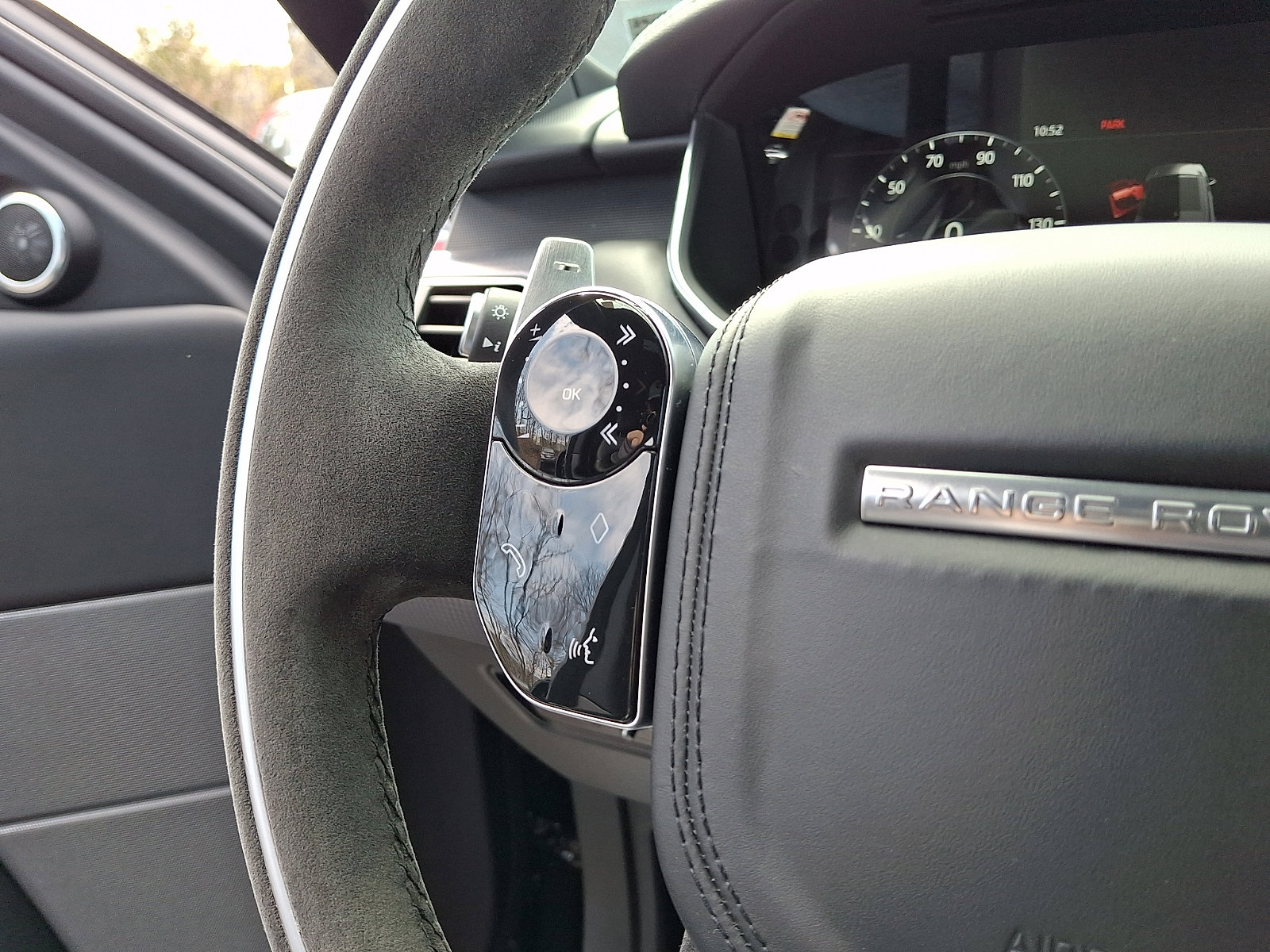 Used 2020 Land Rover Range Rover Sport HST image 20