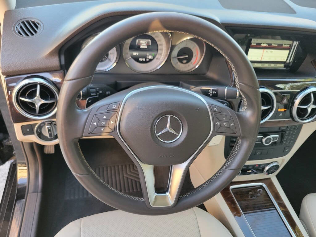 Used 2015 Mercedes-Benz GLK 250 GLK 250 BlueTEC AWD 4MATIC 4dr image 32