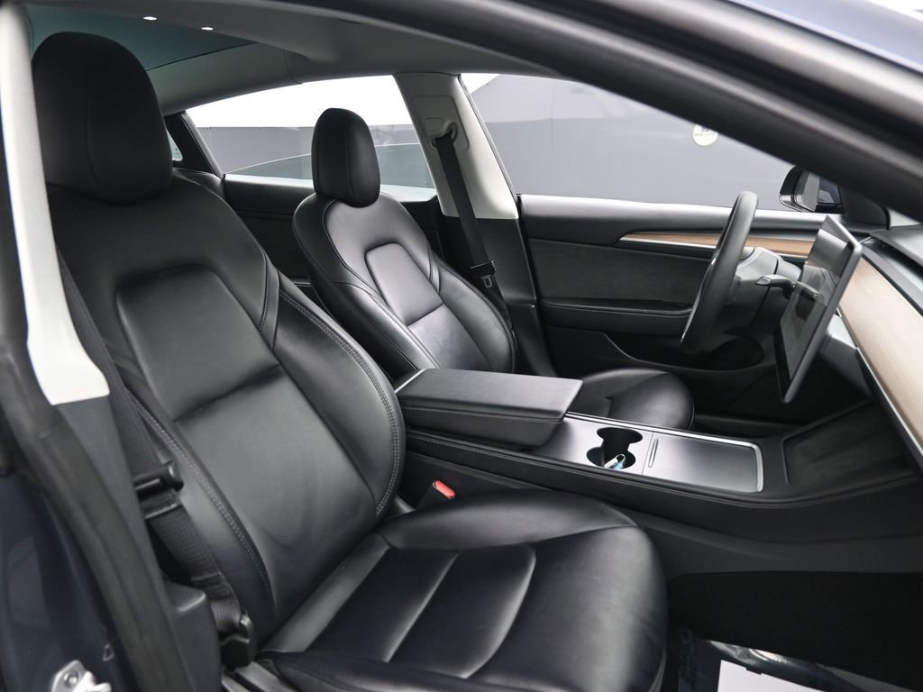 Used 2022 Tesla Model 3 Standard Range RWD image 34