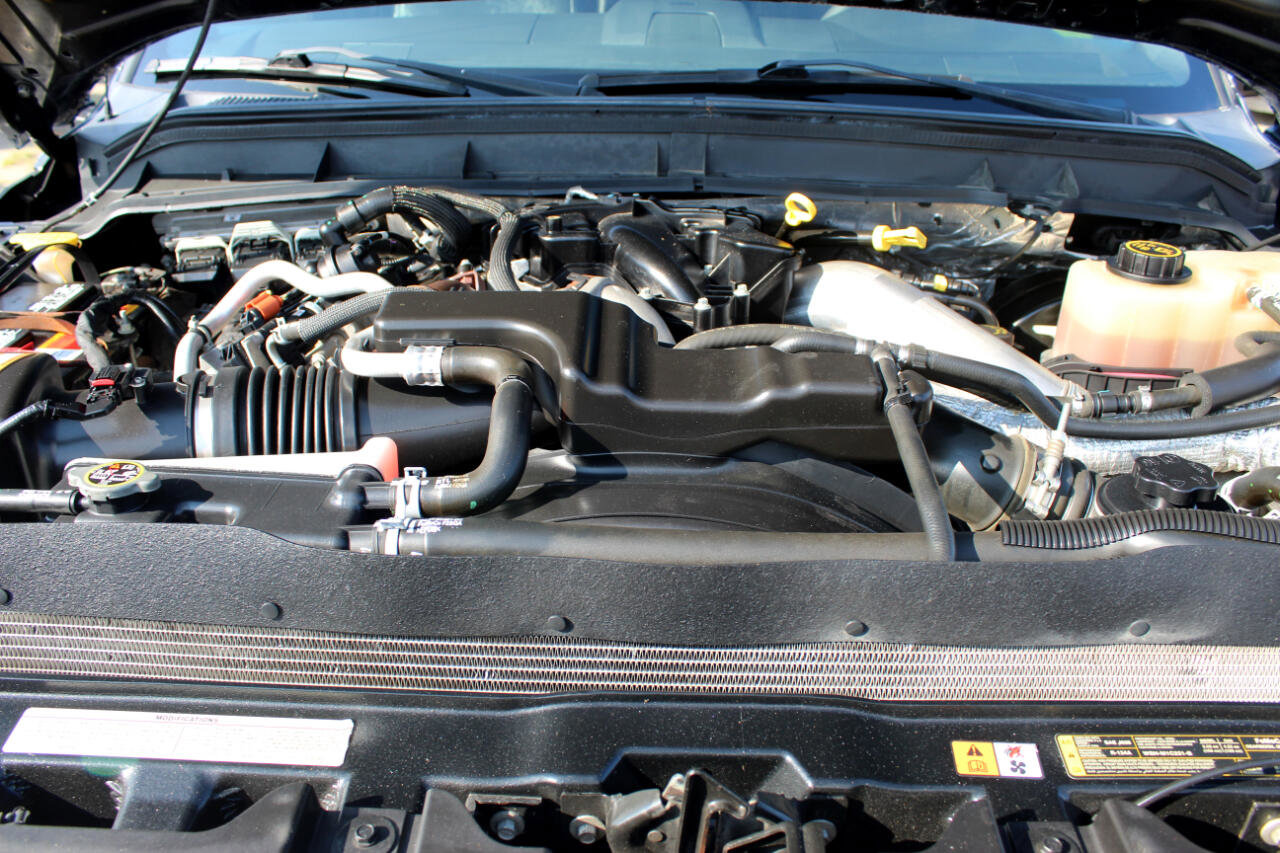 Used 2016 Ford F250 Lariat w/ Lariat Ultimate Package image 32