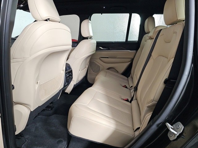 Certified 2024 Jeep Grand Cherokee Limited w/ Luxury Tech Group II image 15