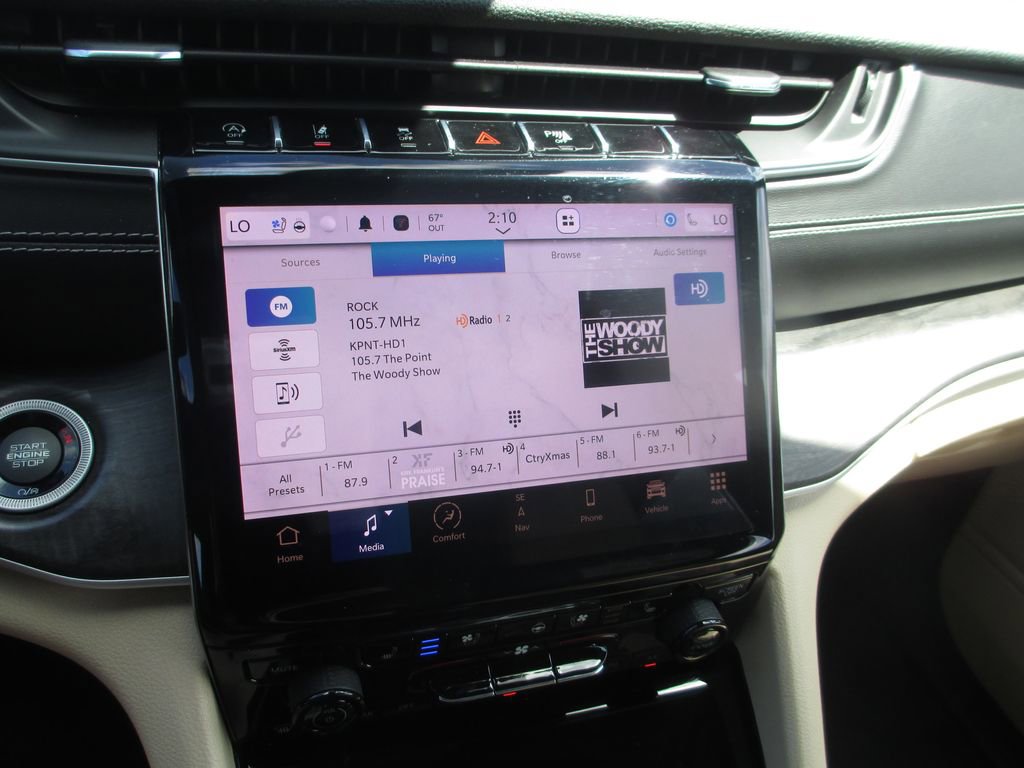 Used 2023 Jeep Grand Cherokee L Limited w/ Luxury Tech Group II AWD/4WD image 30