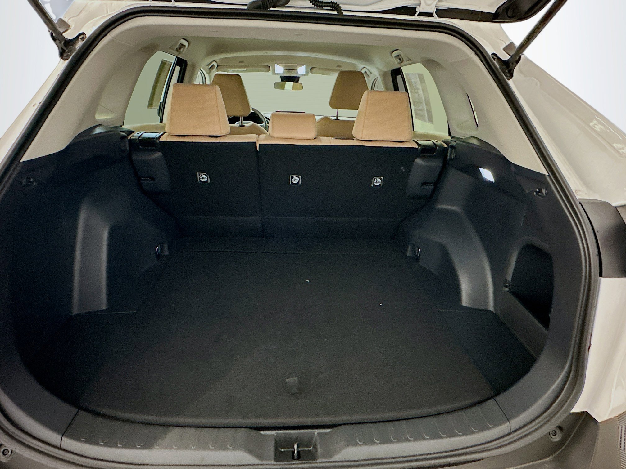 Used 2025 Toyota RAV4 LE image 30