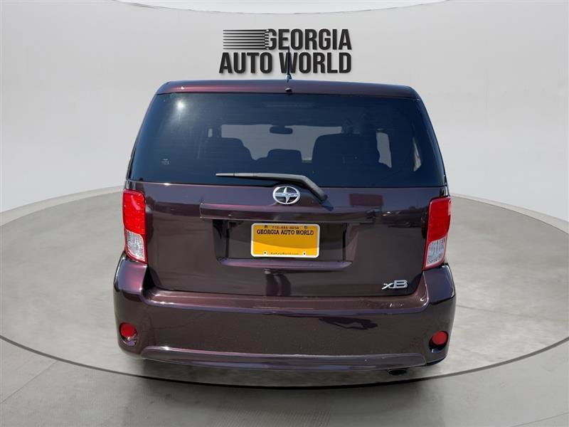 Used 2014 Scion xB FWD image 10