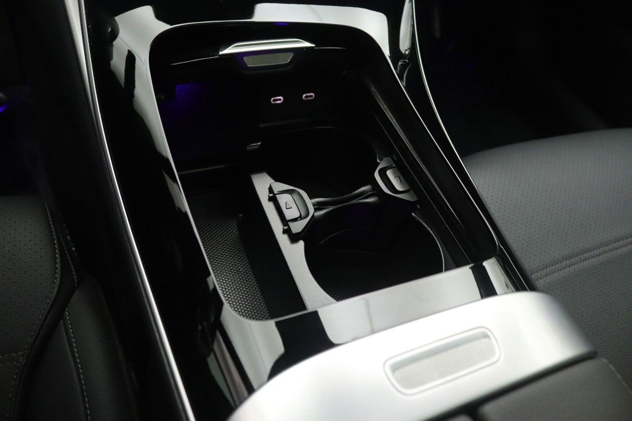 Certified 2025 Mercedes-Benz C 300 Sedan image 18