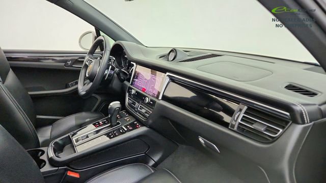 Used 2024 Porsche Macan AWD/4WD image 20