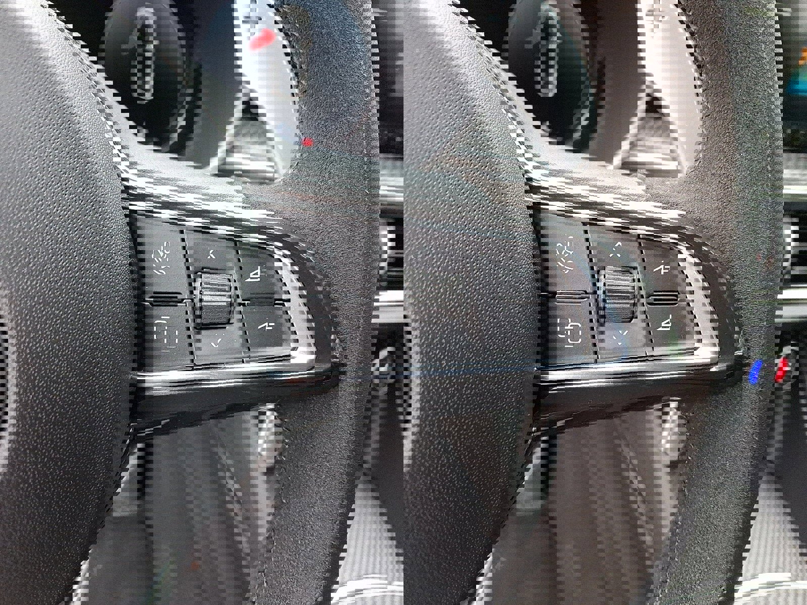 Used 2024 Alfa Romeo Stelvio Quadrifoglio w/ Active Assist Plus Package image 23