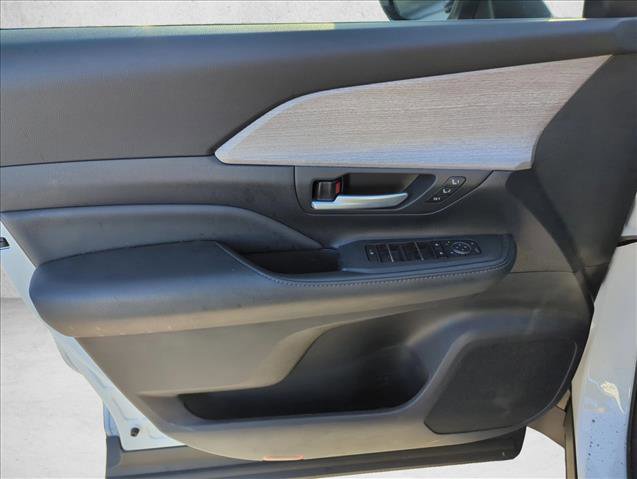 Used 2026 Toyota Grand Highlander Platinum image 10