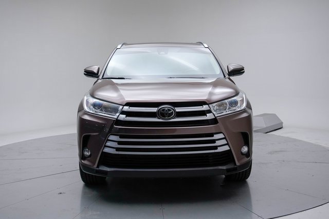 Used 2018 Toyota Highlander XLE image 8