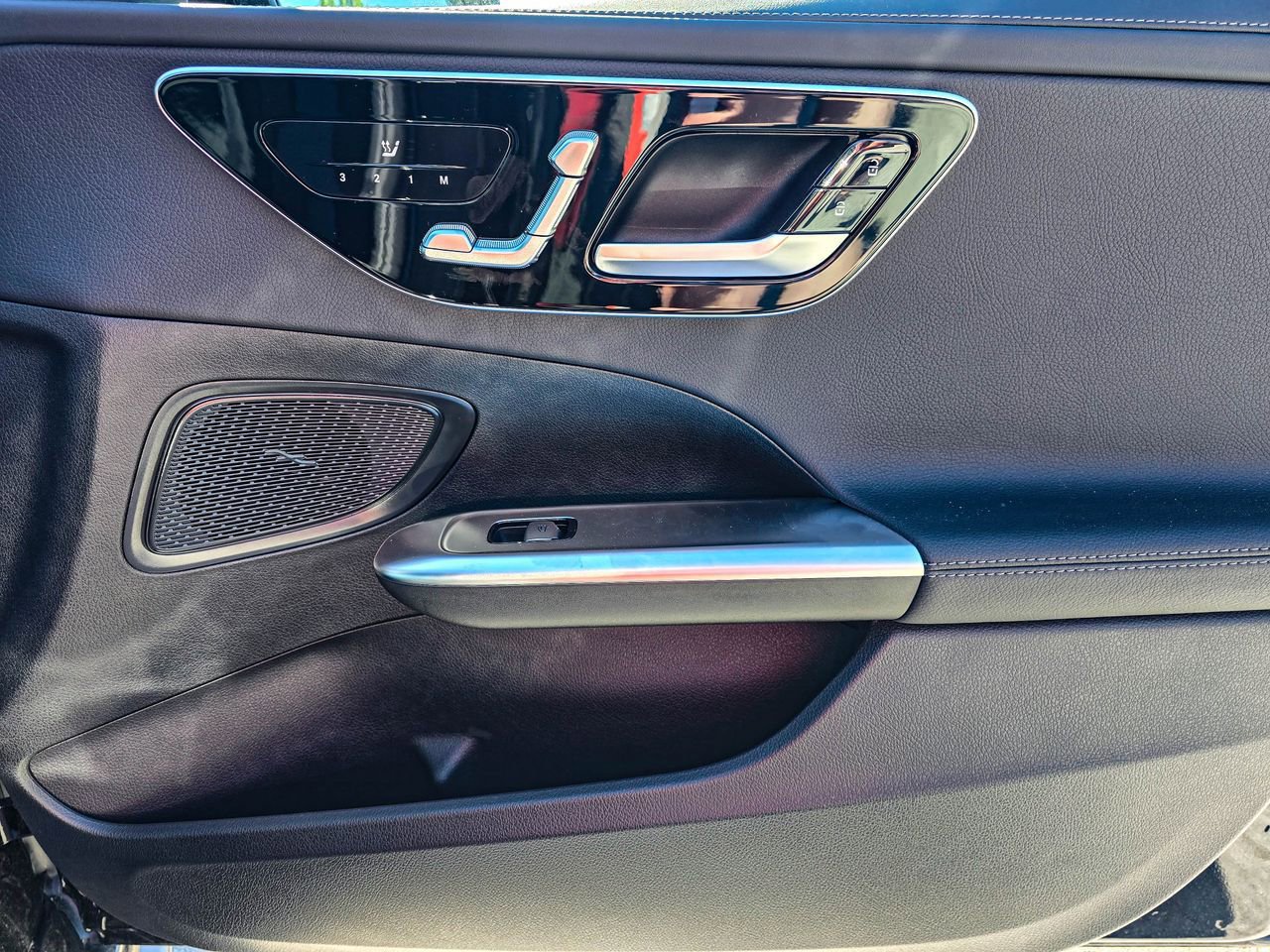 New 2026 Mercedes-Benz C 300 4MATIC Sedan image 33