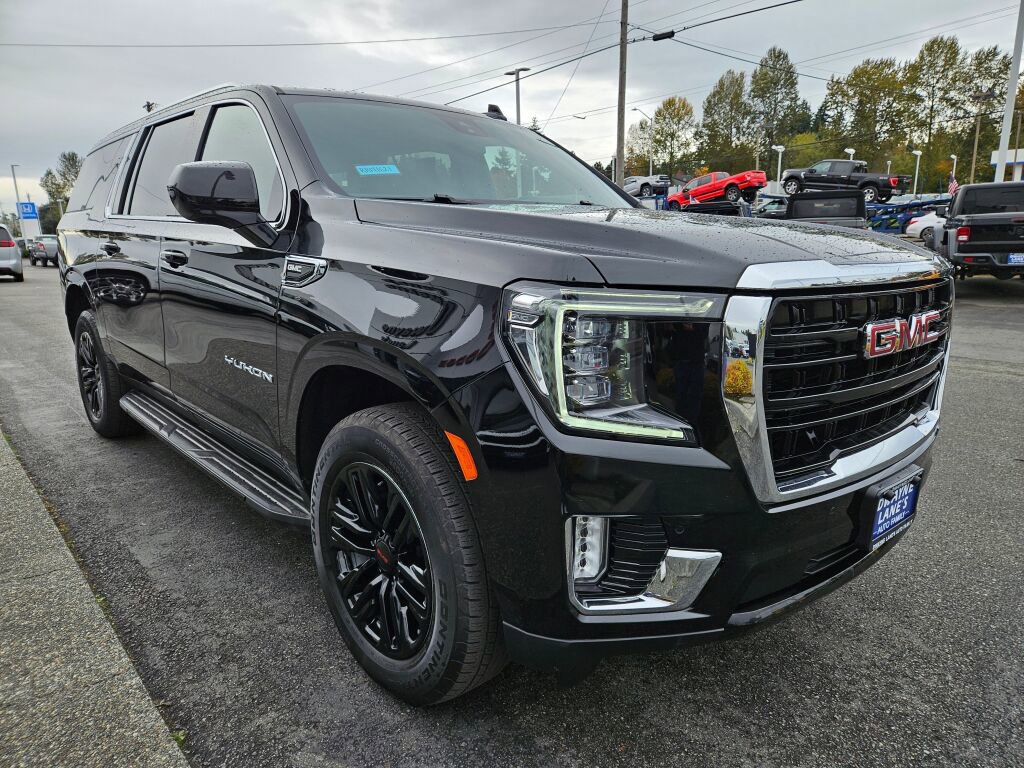 Used 2024 GMC Yukon XL SLE image 7
