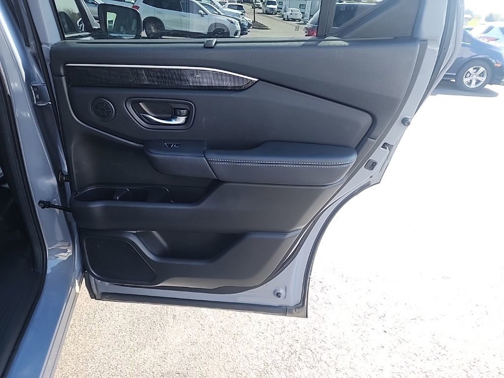 Certified 2024 Honda Pilot Elite image 33