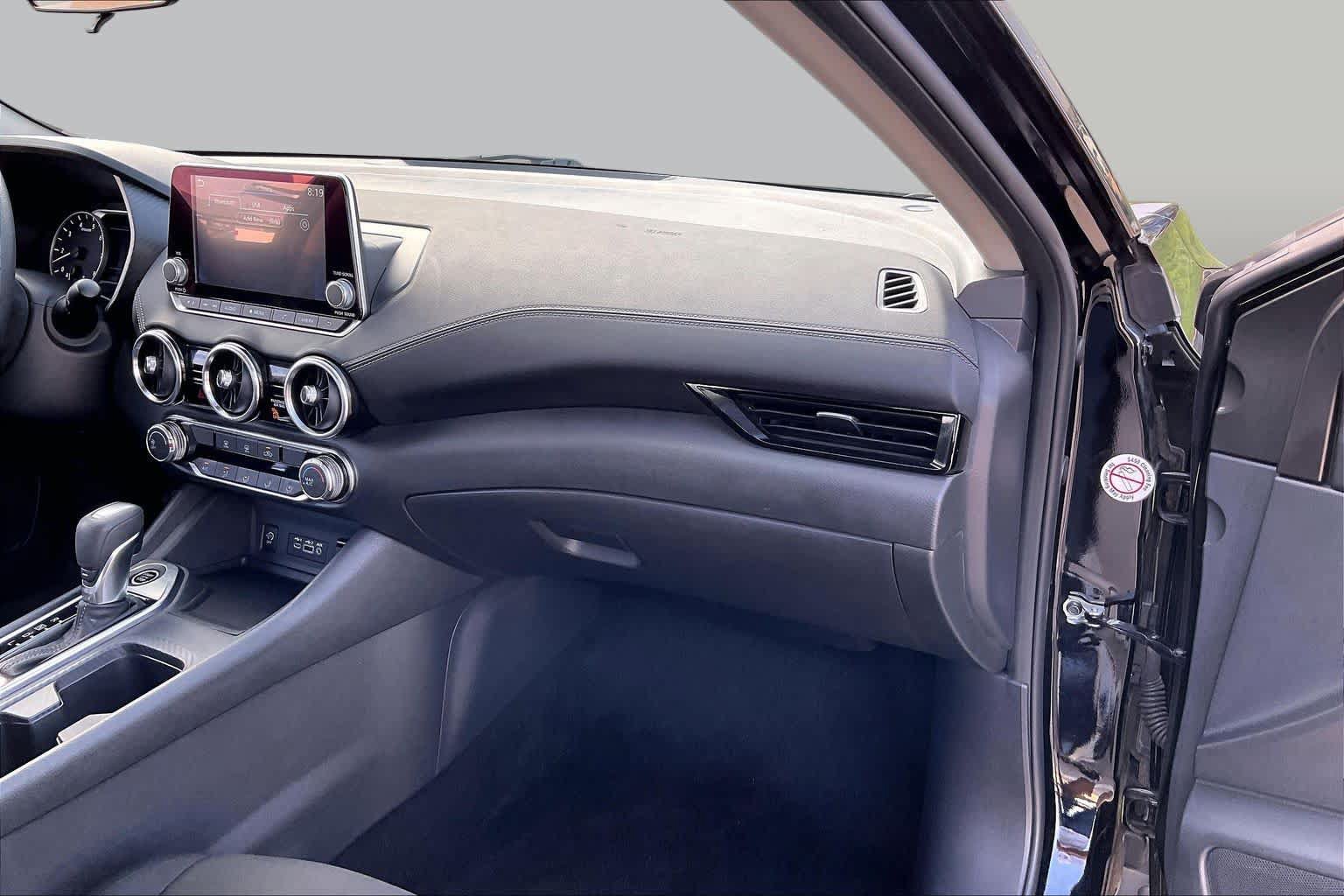 Used 2025 Nissan Sentra SV FWD image 17
