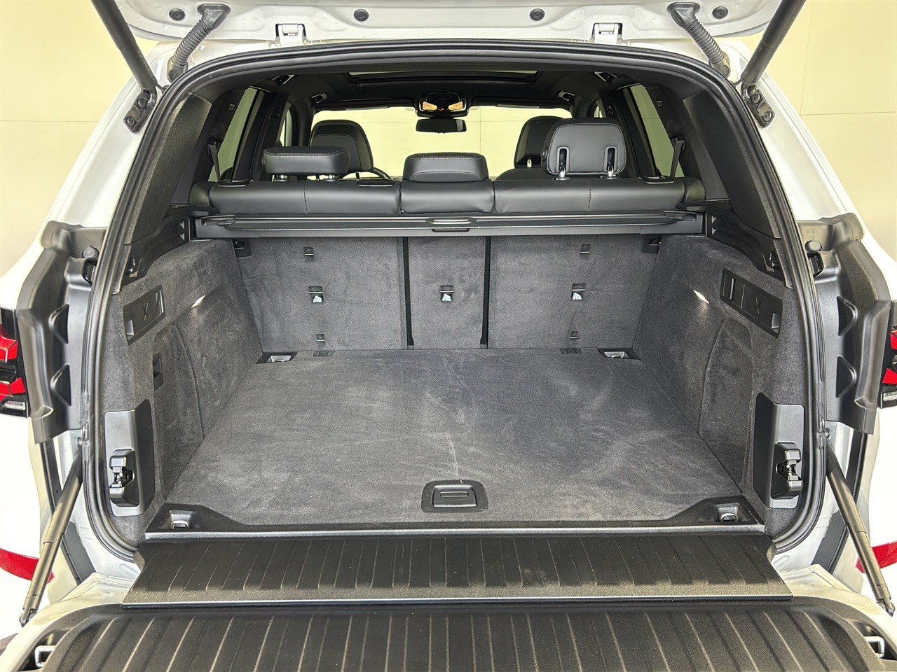 Certified 2024 BMW X5 sDrive40i w/ M Sport Package RWD image 28