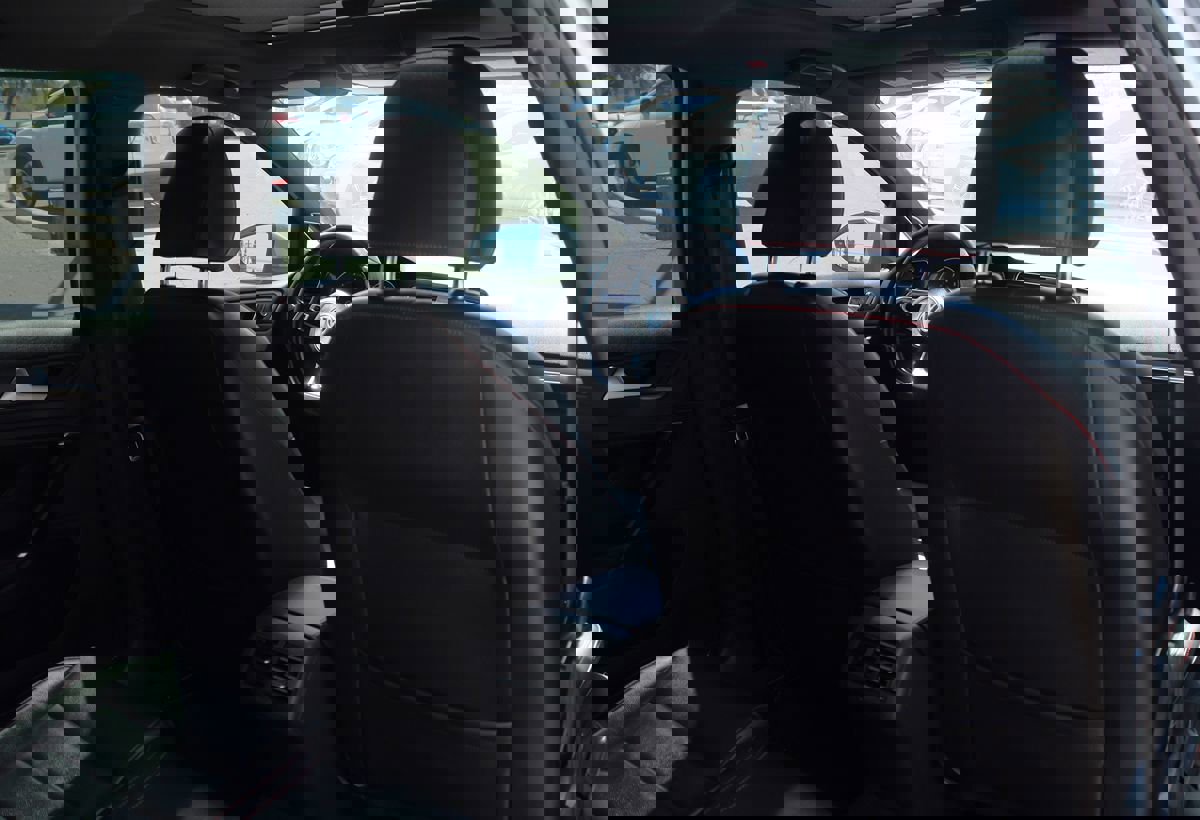 Used 2019 Volkswagen GTI SE w/ SE Experience Package image 29