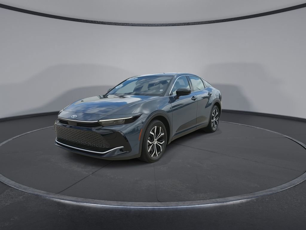 Used 2025 Toyota Crown XLE image 4