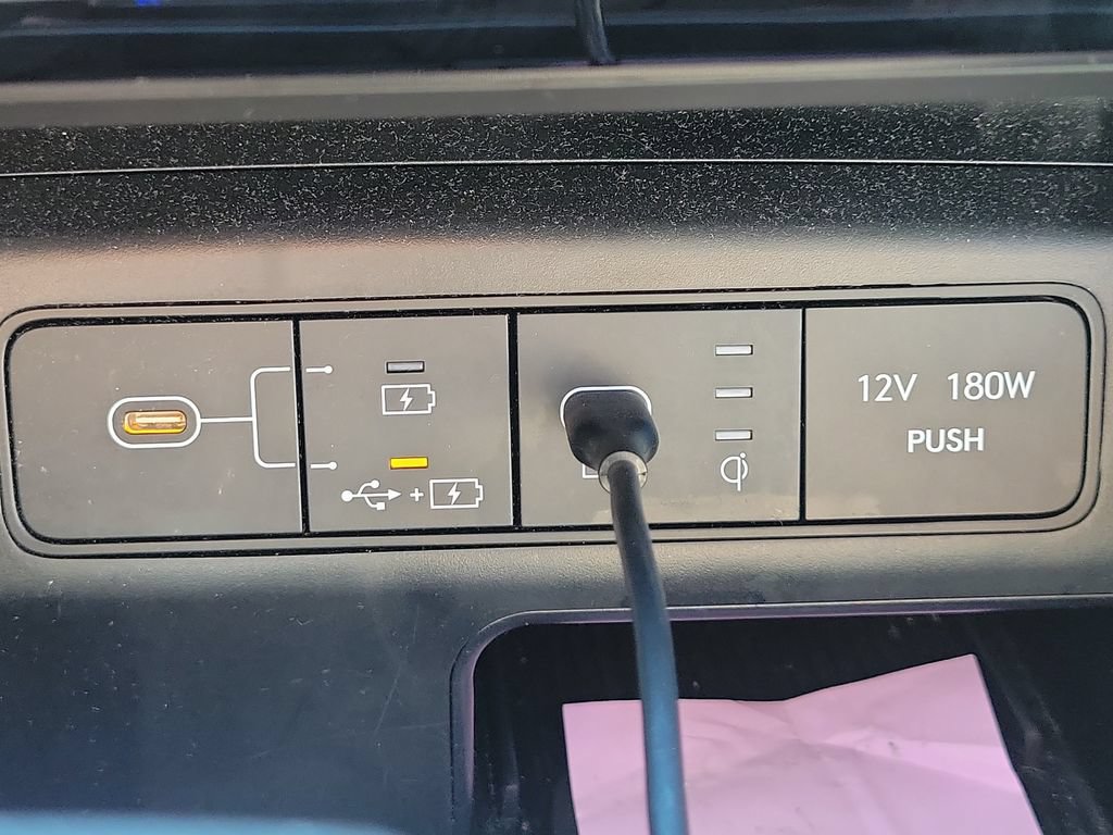 Used 2025 Hyundai Tucson SEL FWD image 32