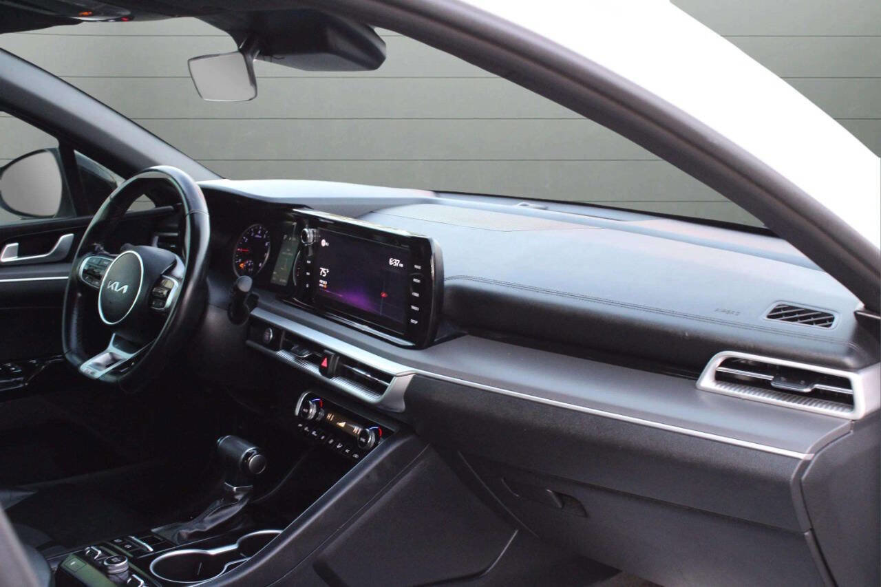 Used 2022 Kia K5 GT-Line AWD/4WD image 13
