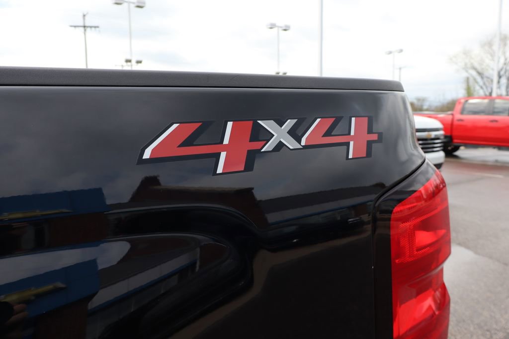 Used 2018 Chevrolet Silverado 1500 LT w/ All Star Edition image 29