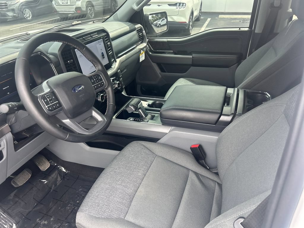 Used 2024 Ford F150 Lightning XLT AWD/4WD image 11