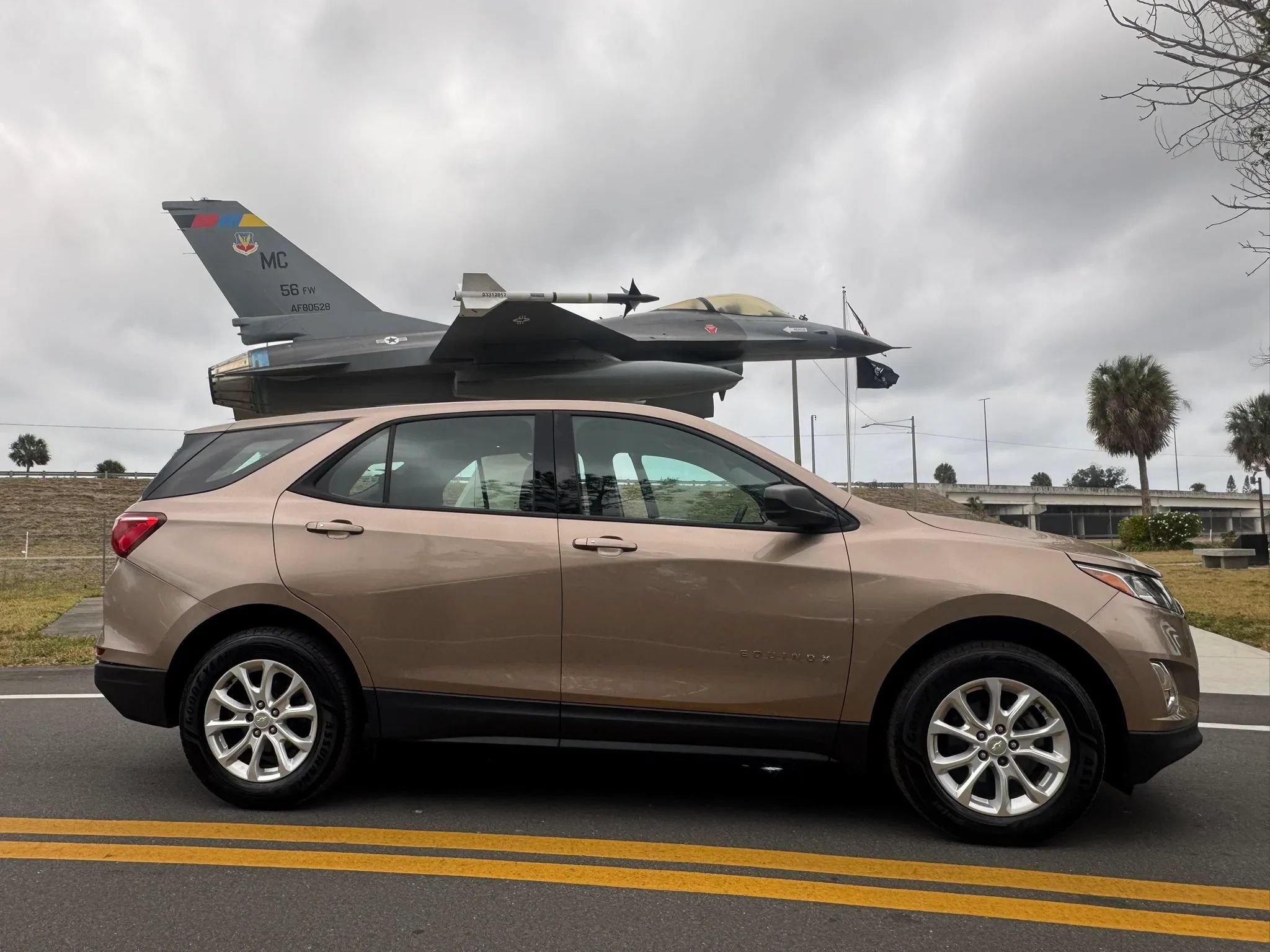 Used 2019 Chevrolet Equinox LS w/ LPO, Floor Liner Package AWD/4WD image 1