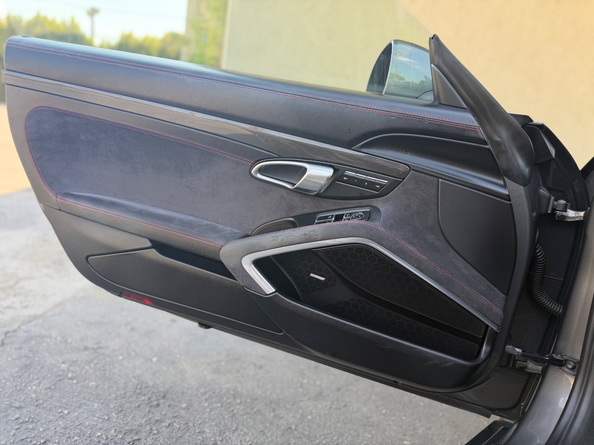 Used 2015 Porsche Boxster S RWD image 40