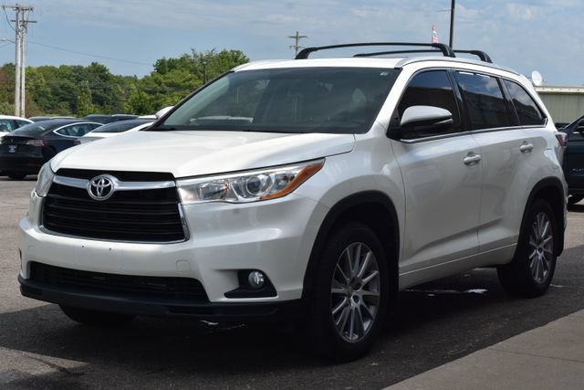 Used 2015 Toyota Highlander XLE AWD/4WD image 18