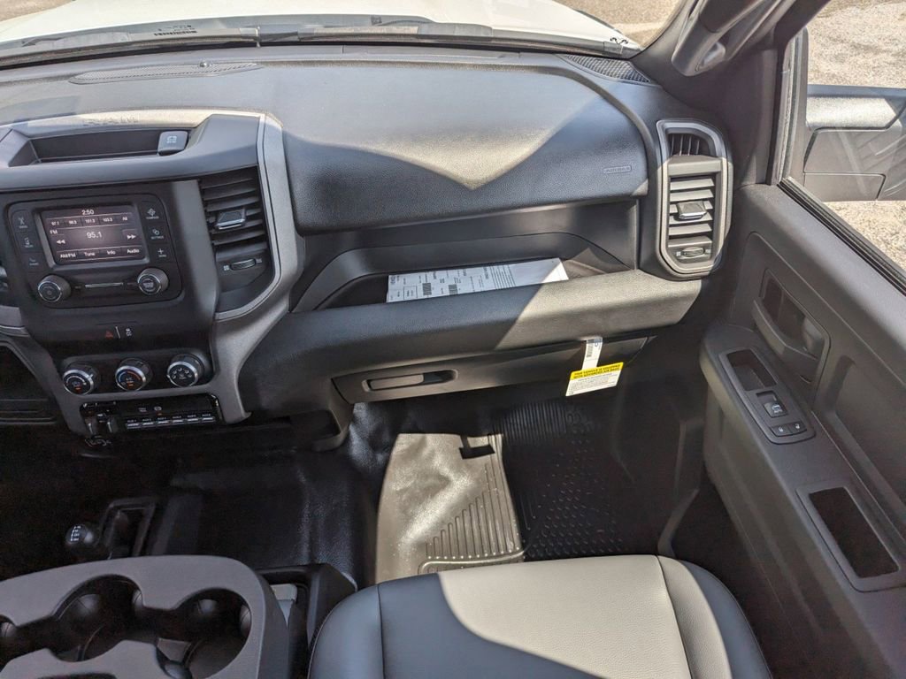 Used 2023 RAM 5500 Tradesman w/ Chrome Appearance Group image 34