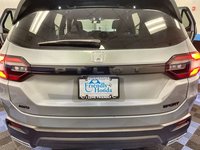 Certified 2025 Honda Pilot Sport image 23