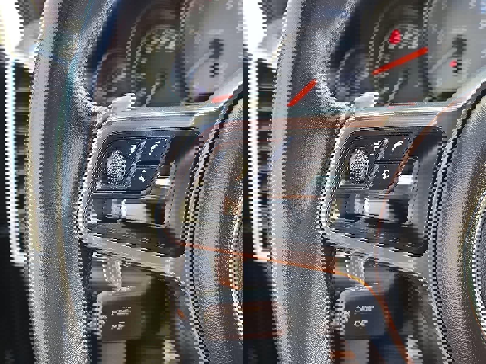 Used 2018 Porsche Cayenne S image 24