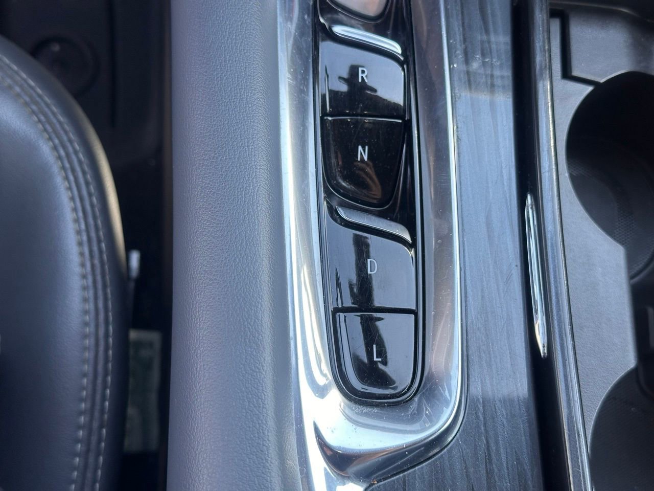 Used 2023 Buick Enclave Essence w/ Sport Touring Edition image 38