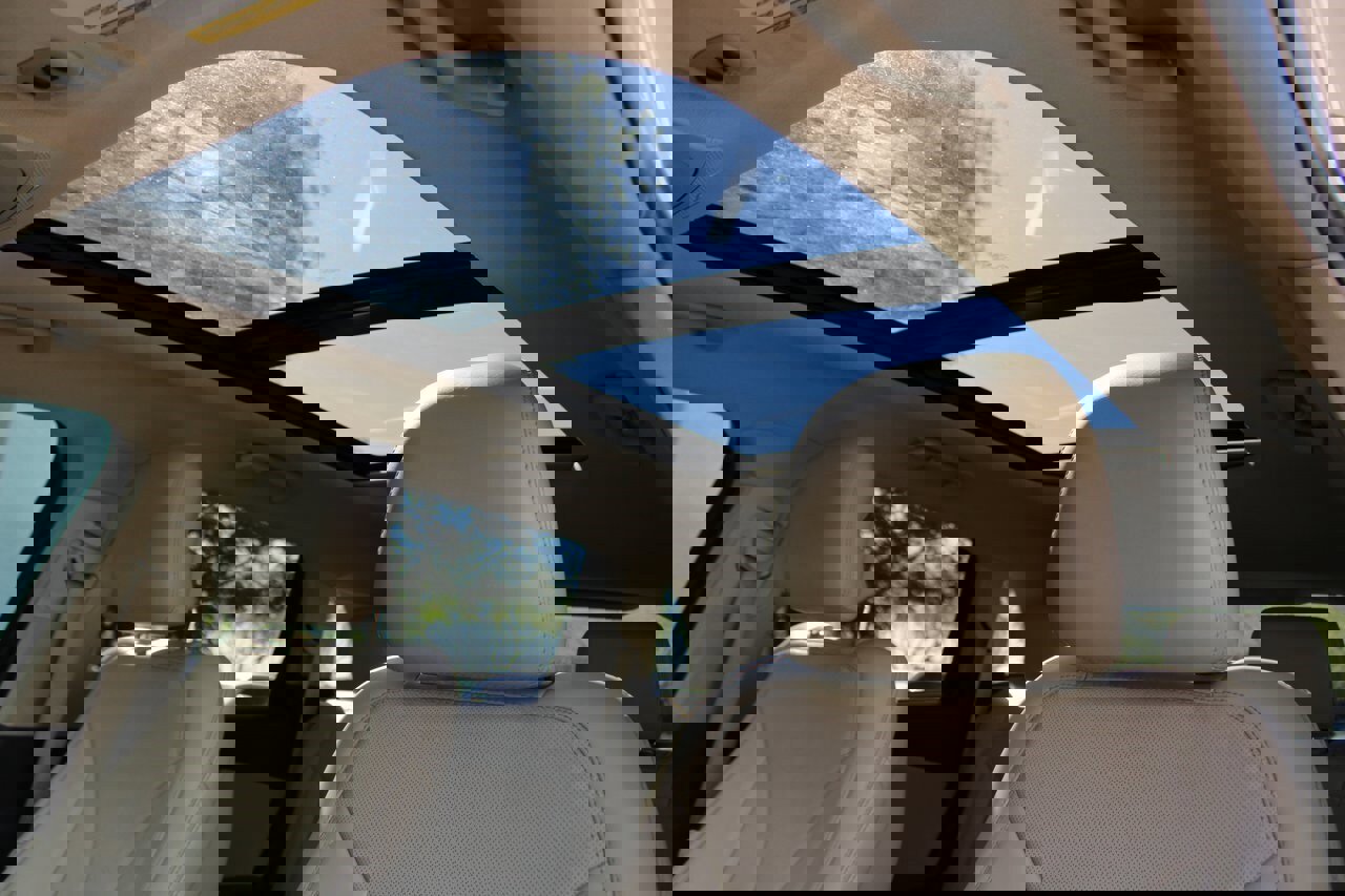 Used 2018 Lincoln MKX Reserve w/ Enhanced Security Package image 29