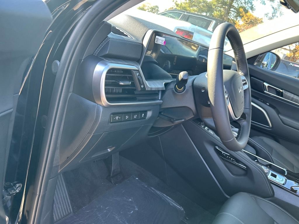 New 2025 Kia Telluride EX image 30