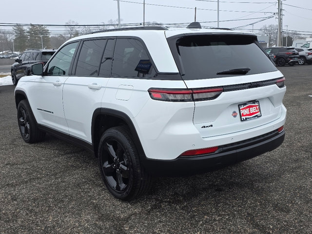 Certified 2025 Jeep Grand Cherokee Altitude image 12