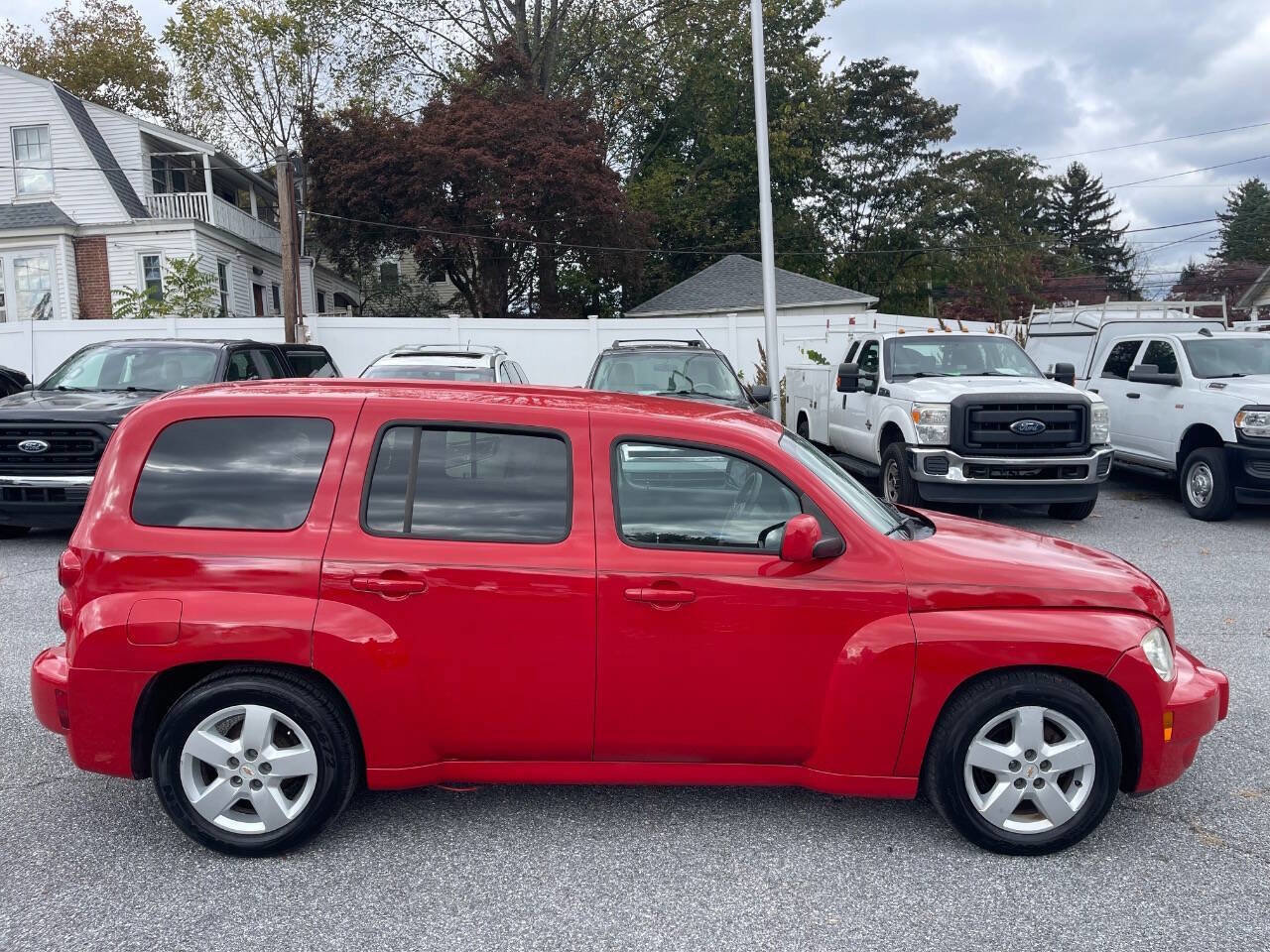 Used 2011 Chevrolet HHR LT image 7