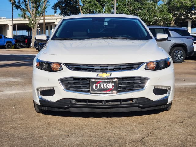 Used 2018 Chevrolet Malibu LT w/ Driver Confidence Package FWD image 2